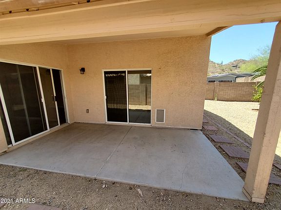 3rd image of 2208 E Morrow Dr