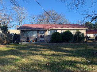 304 McPherson Ave, Wister, OK 74966