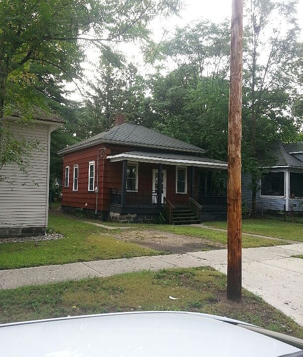 1450 Park St. front
