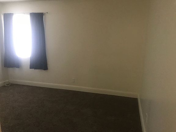 5th image of 956 Greenfield Ave