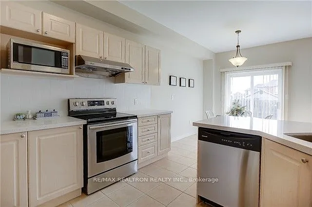 15 Dragonfly Ave — Photo 7