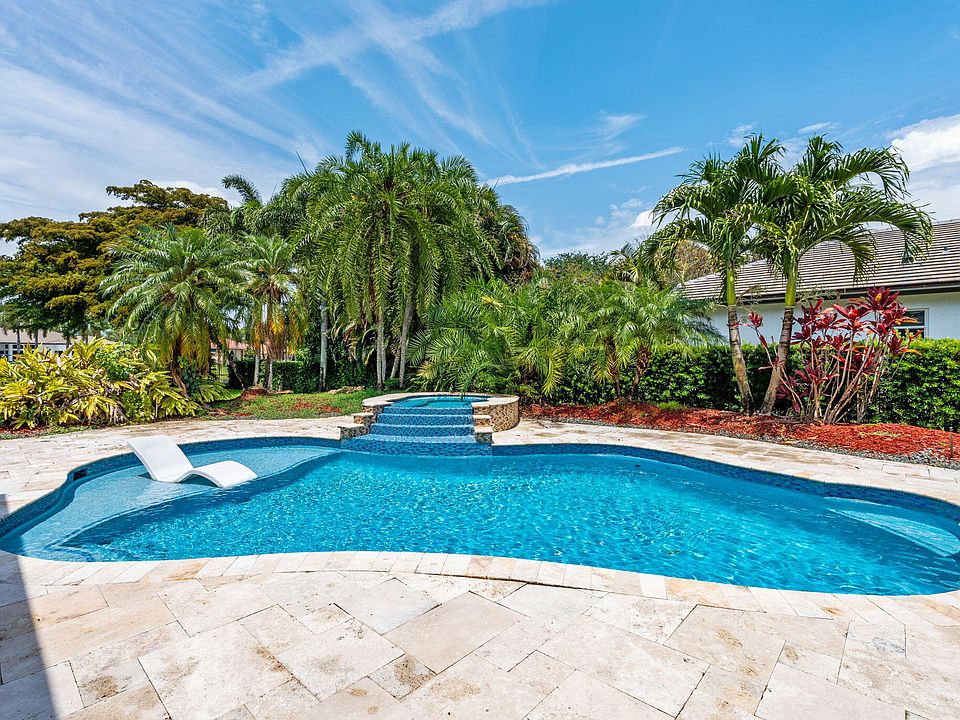 1st image of 10251 N Lake Vista Circle