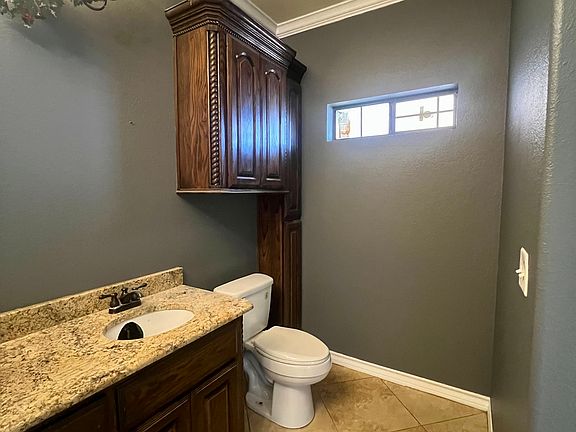 3rd image of 1108 E Dormard Ave