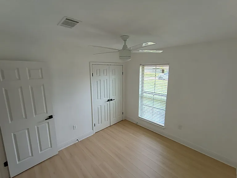 214 Scott Dr — Photo 11