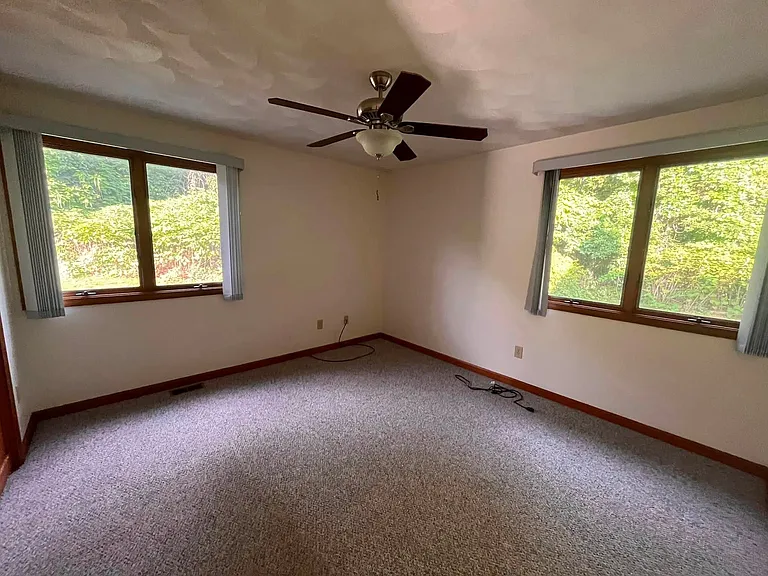 400 Commonwealth Ave #9 — Photo 9