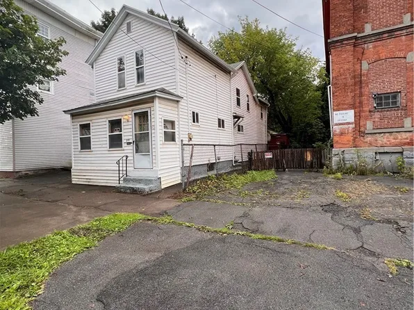 1230 Francis St, Utica, NY 13502