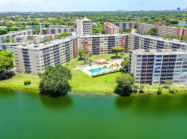 1750 NE 191st St APT 100-1, Miami, FL 33179