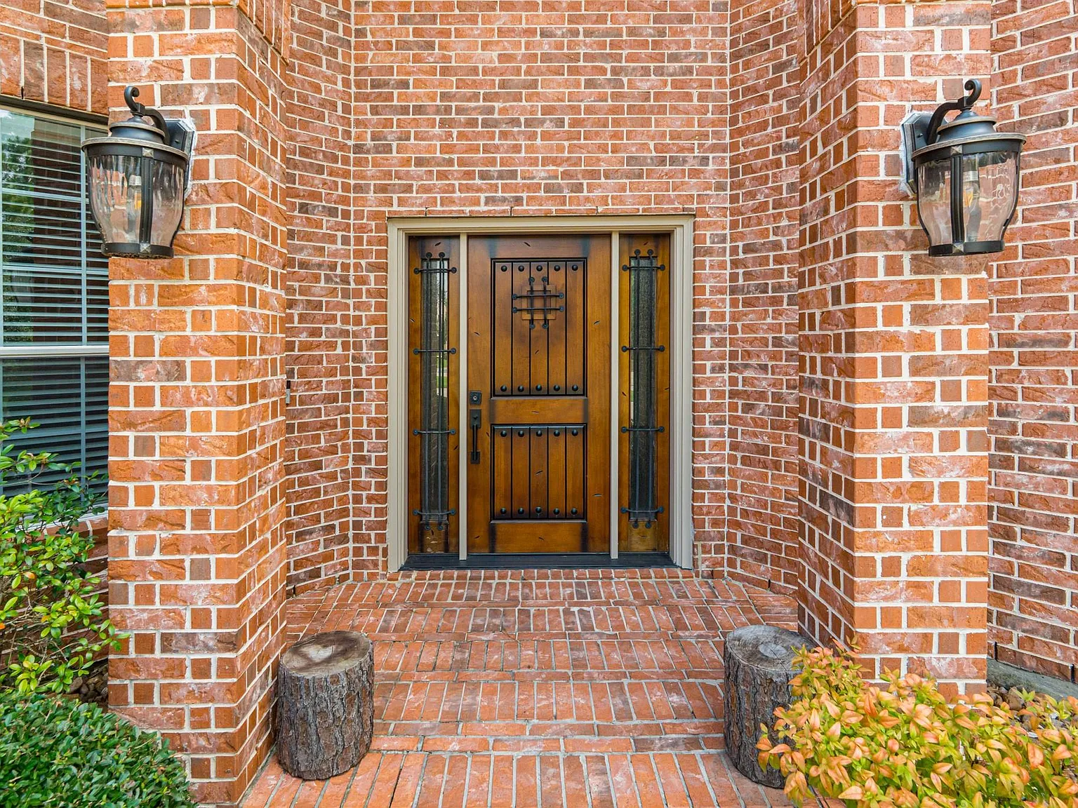 4 bed, 3.5 bath, 3884 sqft, $4,750 — Photo 4