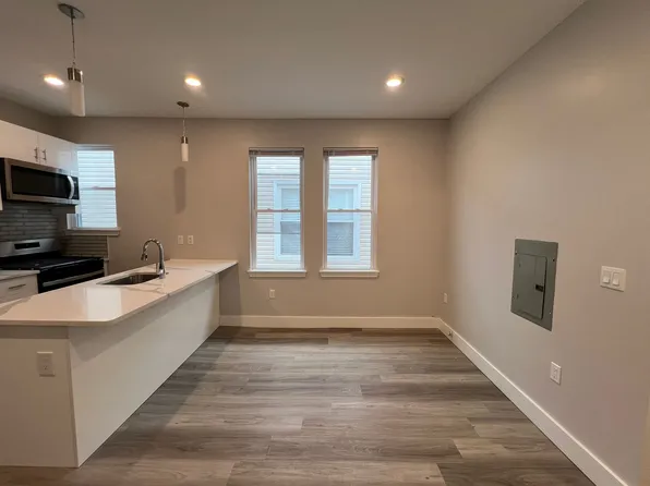 122 Neptune Avenue image 1 of 11