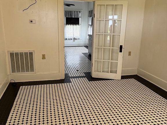 Living room door to the kitchen