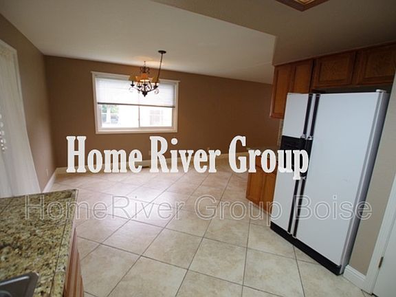 4th image of 5358 S Laramie Pl
