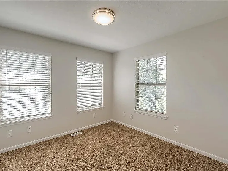 3825 Lady Di Ln #3825 — Photo 8
