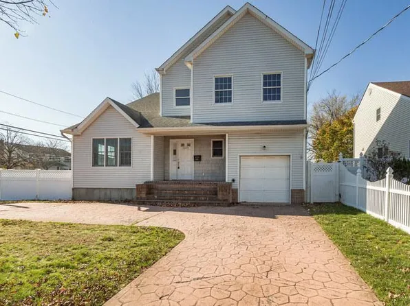 3228 Eastern Pkwy, Baldwin, NY 11510