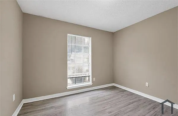 1704 Brookhollow Cir — Photo 4