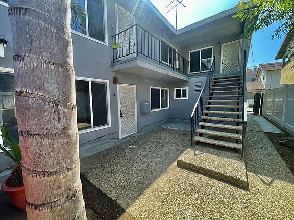 3rd image of 4142 Hathaway Ave APT 2