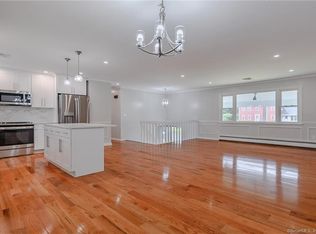 62 Bramblebush Rd, Manchester, CT 06040