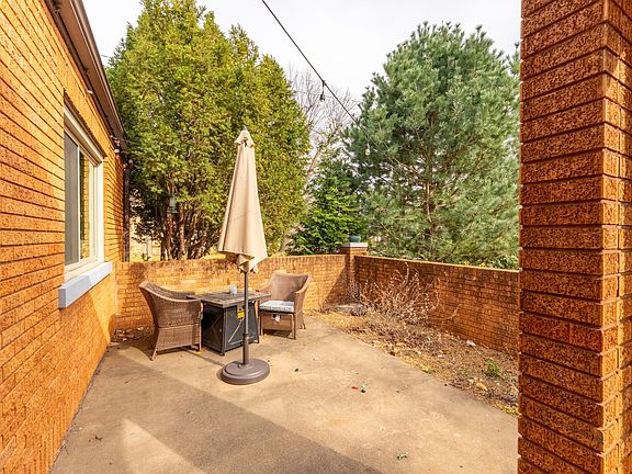 5th image of 547 E Loren Street