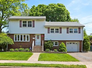 3-11 29th St, Fair Lawn, NJ 07410