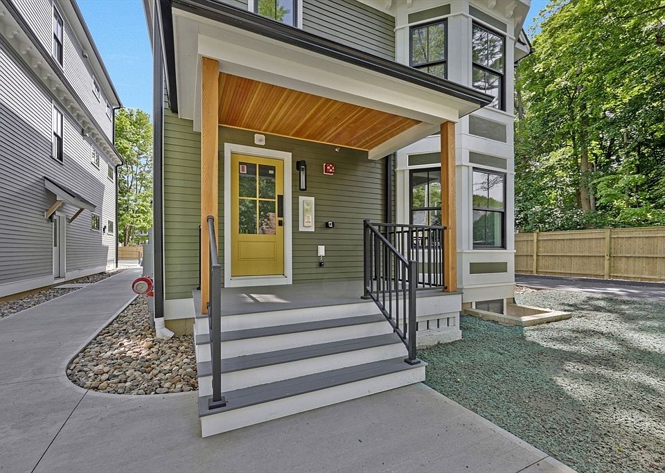 1st image of 14 Garfield St #B1