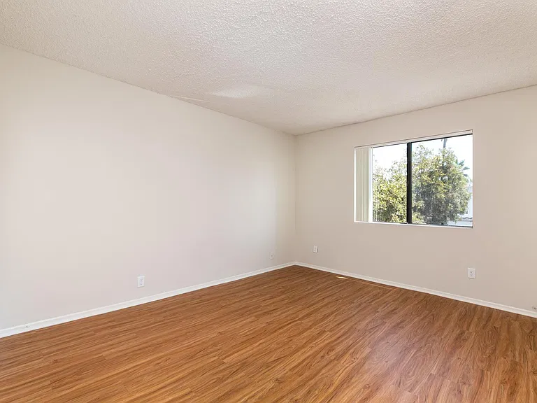 5328 Harmony Ave #201 — Photo 10