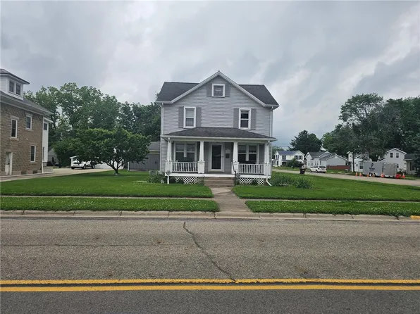111 N Church St, New Carlisle, OH 45344