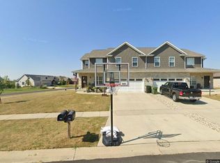 1219 S Roberto Rd, Mahomet, IL 61853