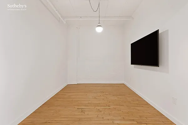 Rented by Sotheby's International Realty | media 9