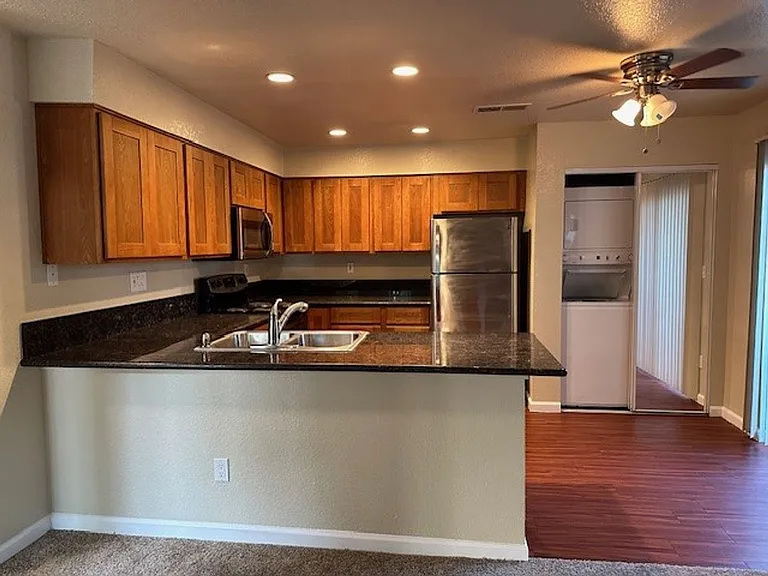 Carmel Woods Apartments — Photo 23