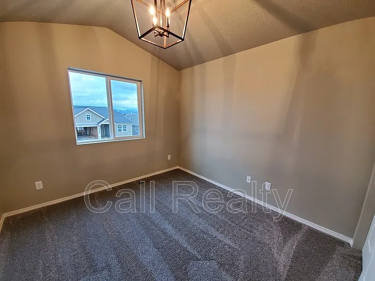 18208 E Selkirk Estates Rd — Photo 11