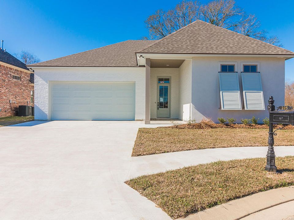 1st image of 205 Monterey Dr