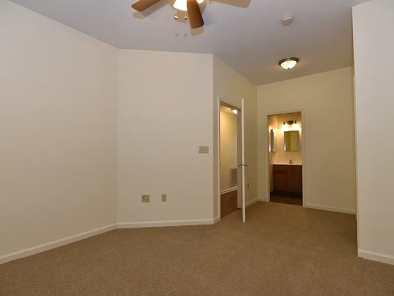 320 S Dunn — Photo 49
