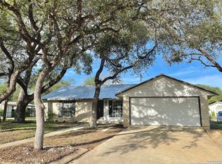 630 Farel Cir, Uvalde, TX 78801