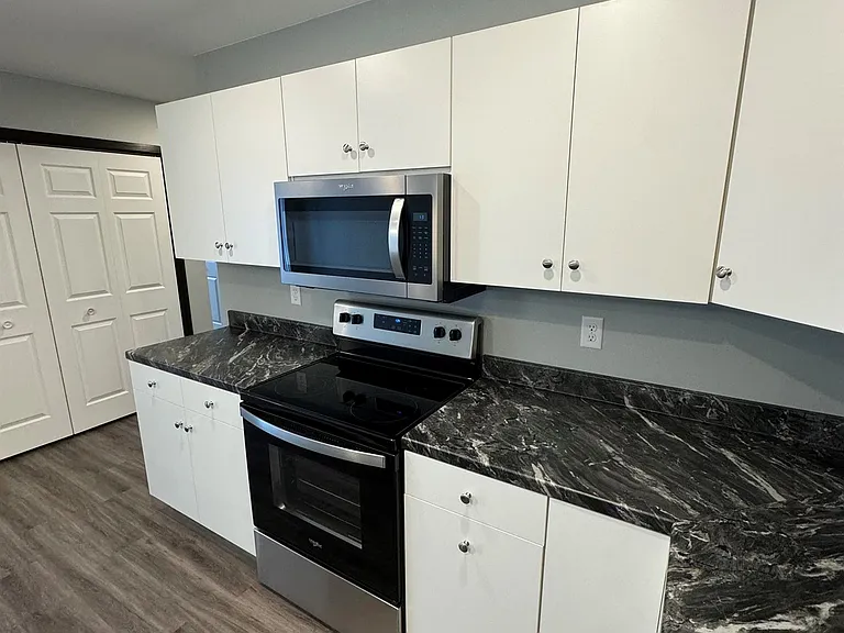 7758 Adrina Dr — Photo 4