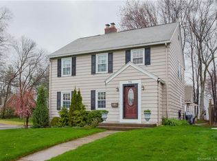 70 Middlebrook Rd, West Hartford, CT 06119