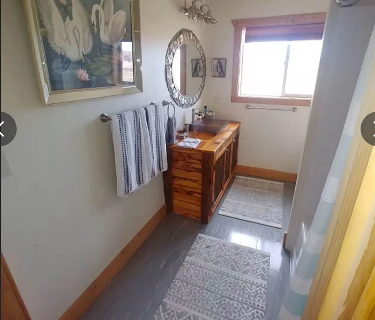 Fully Furnished Western Apartment Near Columbus — Photo 3