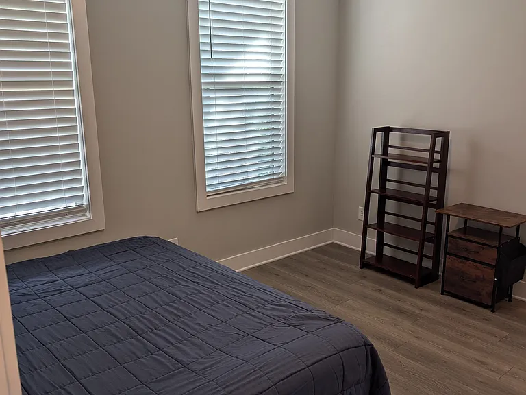 2091 Oakwood Ave — Photo 6