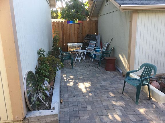 4th image of 2524 De La Vina St APT 6