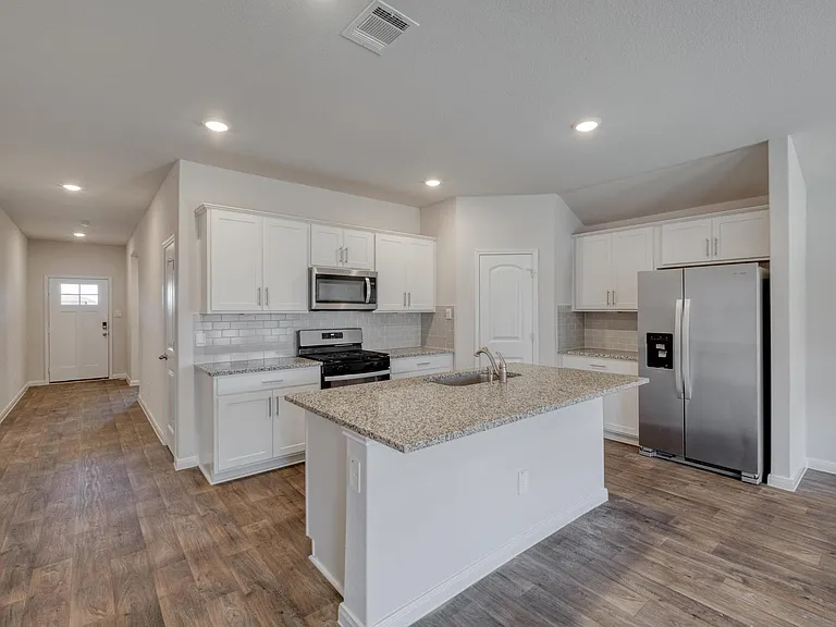 109 Bethpage Dr — Photo 11