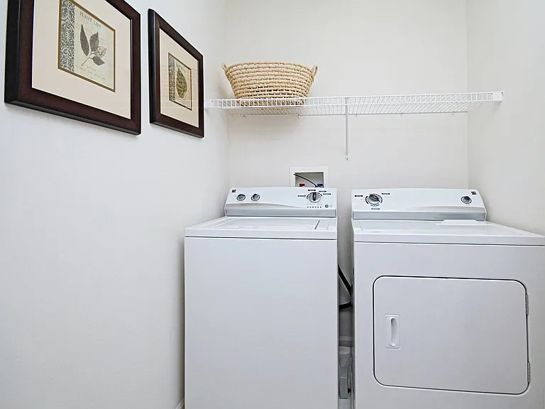 Lions Gate Townhomes — Photo 9