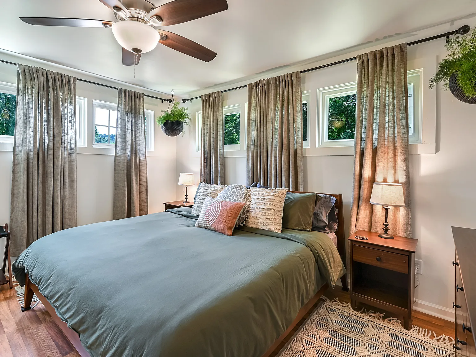 1 bed, $3,510 — Photo 2