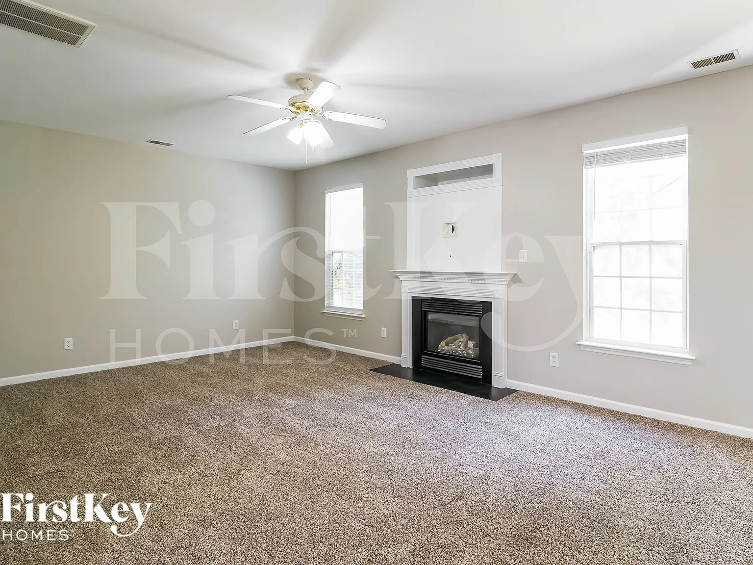 3 bed, 2.5 bath, 2556 sqft, $2,950 — Photo 3