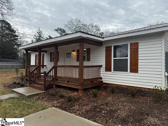 3rd image of 108 Oaklawn Dr