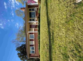 718 Cherry Hill Dr, Staunton, VA 24401
