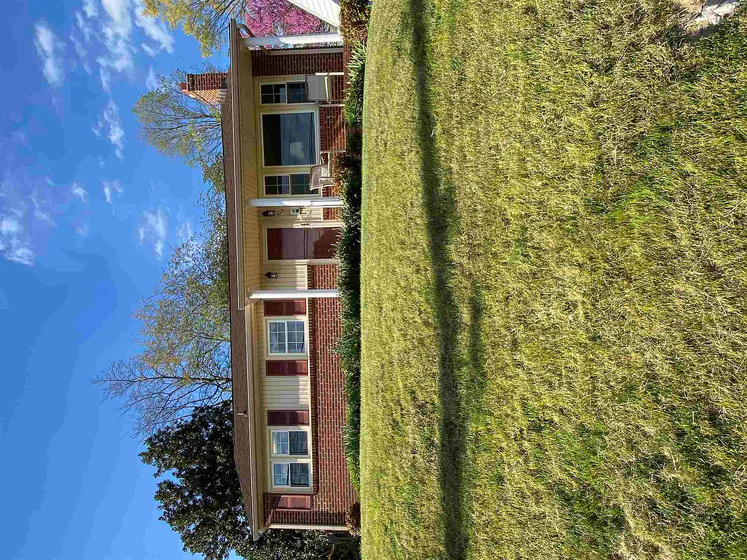 718 Cherry Hill Dr photo 1