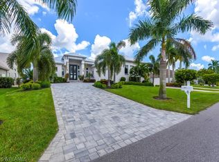 3817 SE 21st Place Cpe, Coral, FL 33904