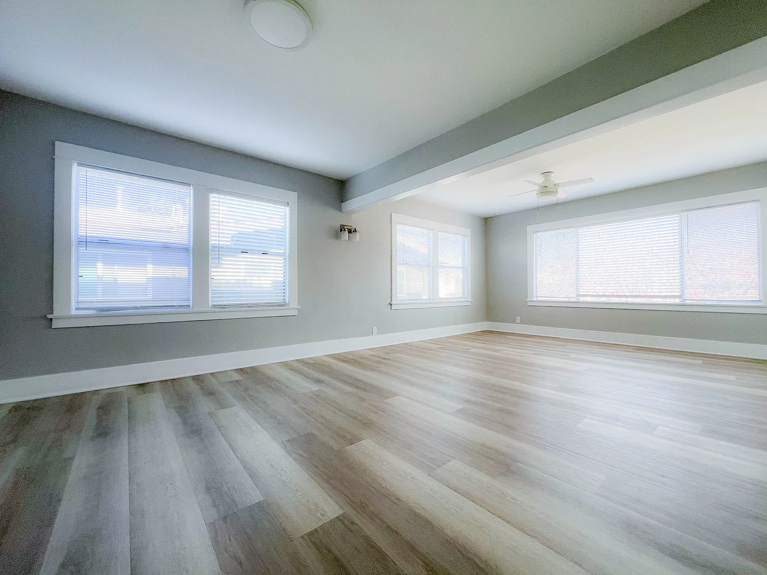 1 bed, 900 sqft, $1,975 — Photo 3