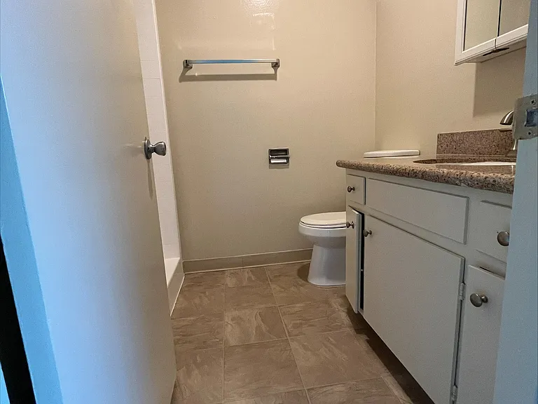 21025 Victor St. — Photo 6