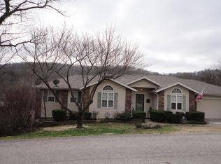 42 Oak Creek Cir, Branson West, MO 65737