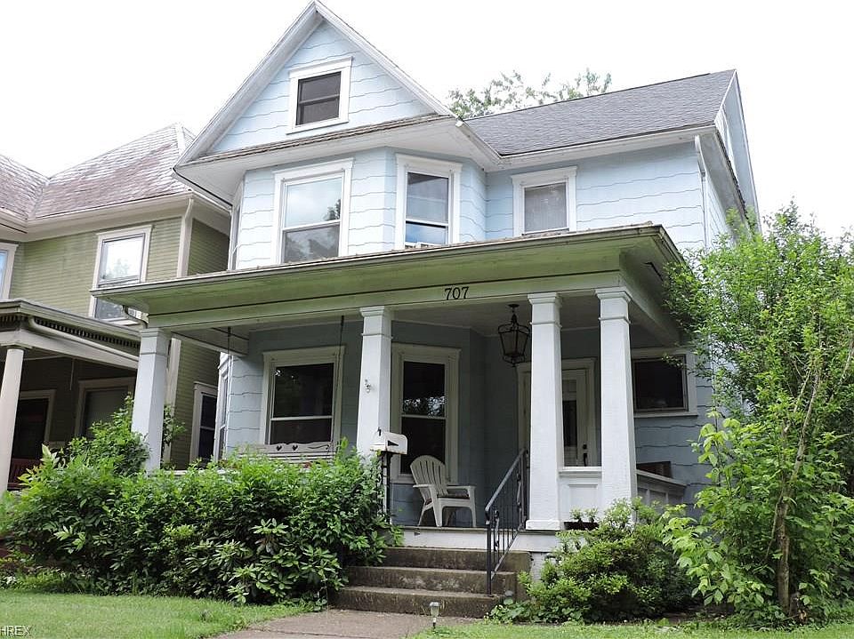 1st image of 707 2nd St