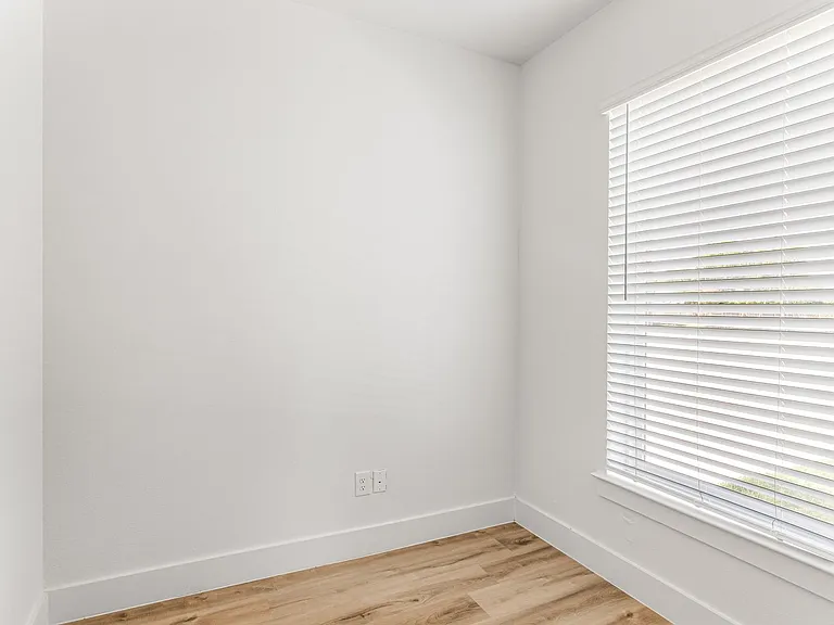 2505 Benbrook Blvd #504 — Photo 8